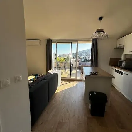 Rooftop Vue Apartman *